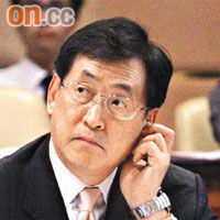 有立法會議員質疑周一嶽未有詳細規劃醫護人手。