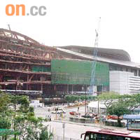 會展中庭擴建部分今年四月啟用，額外提供約一千個展覽攤位。	資料圖片