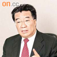 劉夢熊稱，香港正面對三大問題，曾蔭權至今仍未解決。