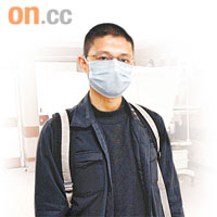 黎父稱會追究到底及促院方交代事件。
