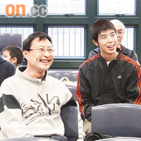 曾浩輝表示希望可以同母校華仁書院嘅舊生同依家嘅學生，一齊出戰下月底嘅渣打馬拉松。