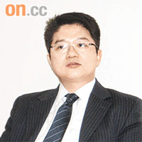 劉英傑指抑鬱症患者須接受加強治療。