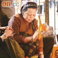 政府正進行香港非物質文化遺產普查，當中包括打小人等傳統風俗。	資料圖片