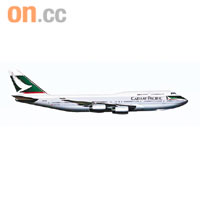 國泰航空一架波音747-400的客機昨日在飛行途中要折返香港，圖為同類型客機。