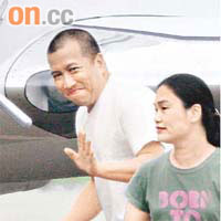 陳振聰（左）生活奢華，並擁有私人飛機。	資料圖片