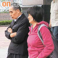 七旬被告黃維（左）因騙取綜援被判監五個月。