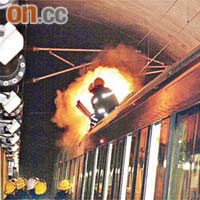 ○七年二月十四日，西鐵列車在大欖隧道內，發生變壓器爆炸意外。	資料圖片