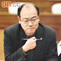 馮檢基