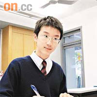 十四歲的練卓賢去年底獲男拔批准連跳五級直升中六。