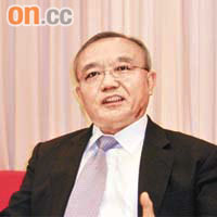 劉兆佳被批評入咗中央政策組之後，講少好多嘢。