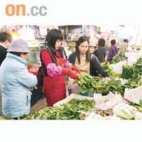 蔬菜失收致價格暴升，不少市民要捱貴菜。