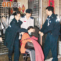 涉案菲籍女子被捕送院。