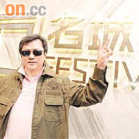 長實執行董事趙國雄表示，名城會盡快開售。