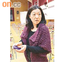 嶺南中學副校長李鳳蘭表示，有十多位同學試音期間更換耳筒。