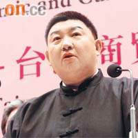 昨日成立的兩個港台關係委員會，特意找來兩名非官方人士李業廣（左）和李大壯出任主席。