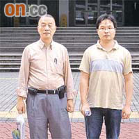 的士司機陳文健（右）批評停車熄匙立法令職業司機成乘客出氣袋。	資料圖片