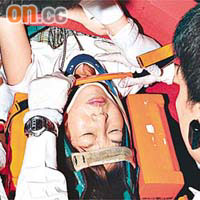 受傷女乘客送院救治。