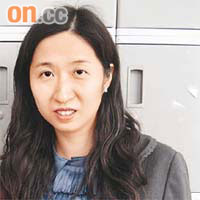 容老師遽然離世，學生傷心不已。