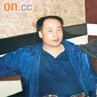 張均池去年與同事聚餐時，仍精神飽滿。
