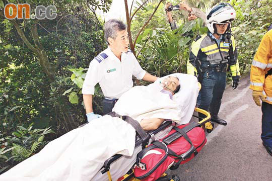 墮坡受傷男子獲救送院。