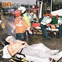 傷者被救出送院。
