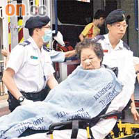 女病人其後由另一輛救護車送院。