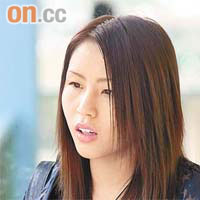 黃小姐(營業員)<br>如果喺內地有事,無可奈何都要畀錢買啲貴價藥,當地醫院收咁貴,好無必要。