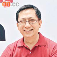 葉偉明即席表演煎太陽蛋，揸鑊鏟都有板有眼。