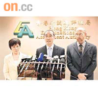 張永明（中）指調查後相信考生評分無受影響，因此毋須知會有關考生。
