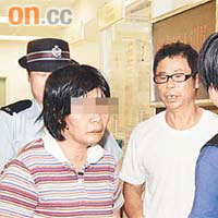 涉嫌襲警婦人被警員拘捕。