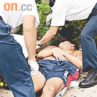 救護員將跳樓男子送院，惜不治。