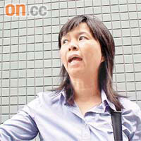 女導遊不滿警員處理手法。