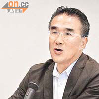 自由黨的民調顯示，逾七成受訪者認為副局政助應該減薪或大幅減薪。