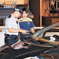 肇事司機協助警員調查。