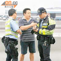 救人客貨車司機講述經過。