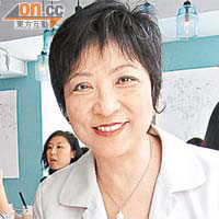 Pauline捐窿捐罅去「Night Market」試台灣地道便當。