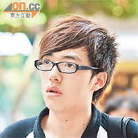 許先生（18歲/大專生）<br>「會觀察吓個政策推出後穩唔穩陣先決定買唔買。不過香港人口老化，又有好多長期病患者，政府預留500億應該唔夠。」