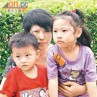 李貴仁攜同一雙子女聲稱返鄉生活。