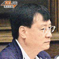 王國興擔憂自願醫保的行政費及管理費高昂,蠶食市民的供款。