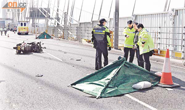 鐵騎夫妻慘死汀九橋