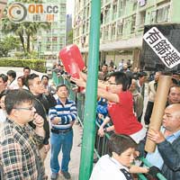 林鄭巡遊做騷處處遇示威