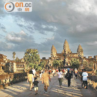 大搜查：柬國吳哥聖地 嚴打旅客裸「拍」