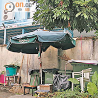 西貢：垃圾桶旁堆雜物礙觀瞻