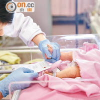 醫知健：新生嬰代謝病篩查 資助計劃今起申請