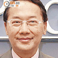 政壇：孖羽隊前一姐  龐寶林打網球賽