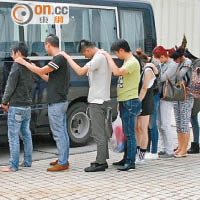 澳門消息：海關截蛇船拘11內地男女