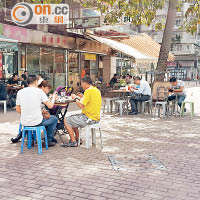 長沙灣：餐廳枱櫈擺出街  食署塞責