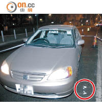 慌失兩毒男  棄車逃遁
