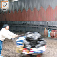 銅鑼灣：氣罐棄垃圾站 恐藏危機