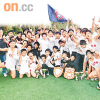 男拔4年後再奪越野賽錦標，難怪格外開心！